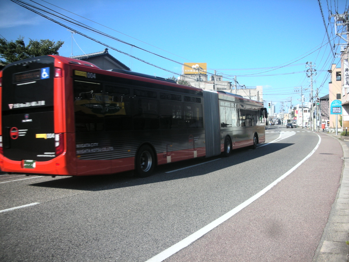 BRT 006　バス